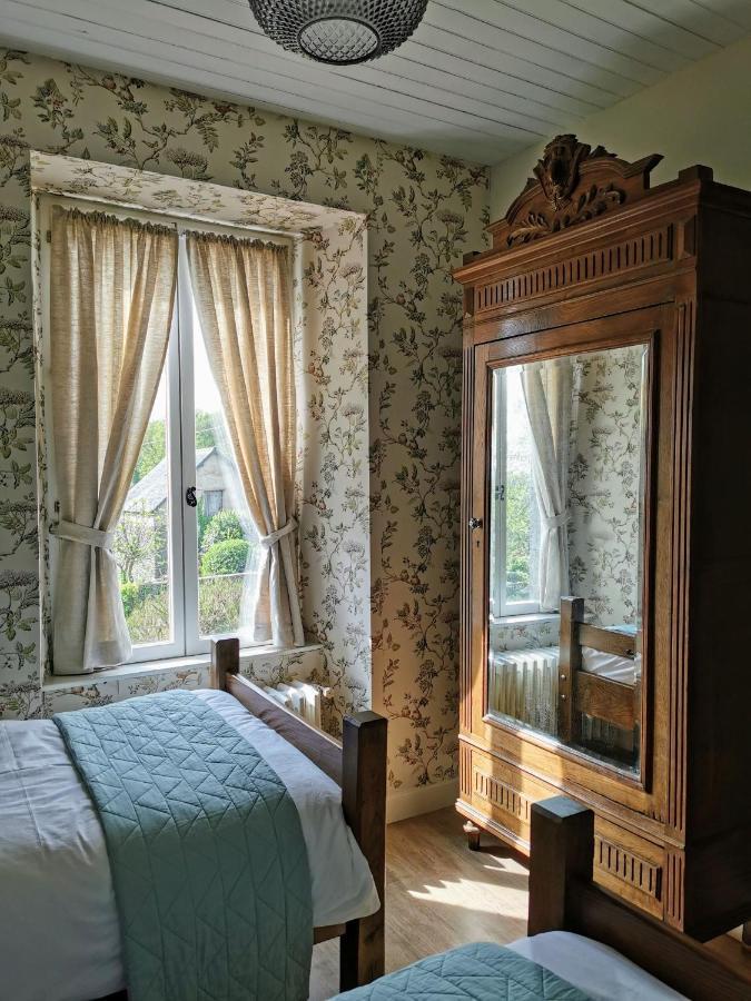 'Les Portes Bleues' Chambres D'Hotes Langourla Bilik gambar
